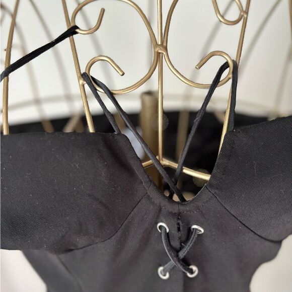 Princess Polly black lace up corset style crop top size 6 - Picture 8 of 15